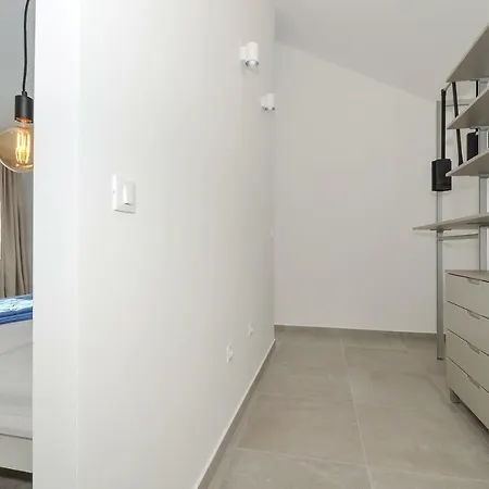 Vi Vila
