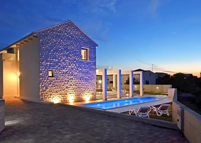 Vi Villa *