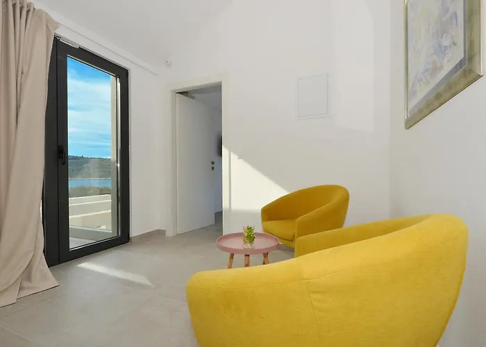 Vi Villa *