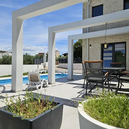 Vi Villa