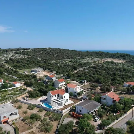 Vi Villa