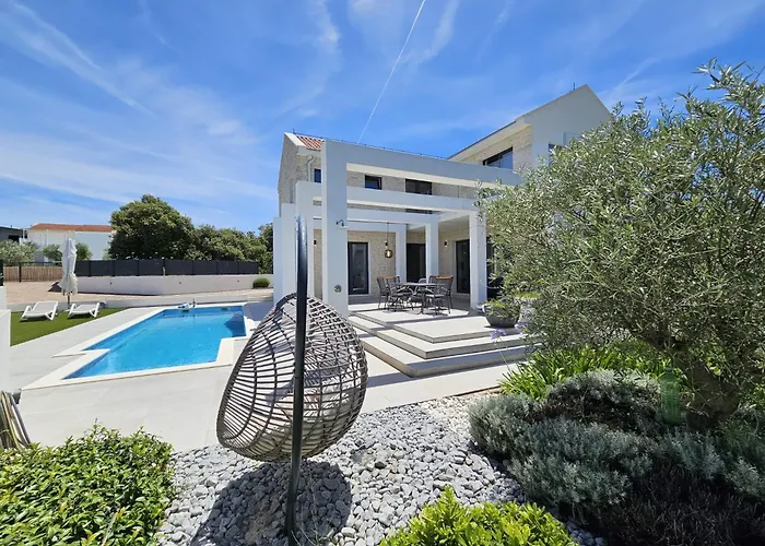Vi Villa *