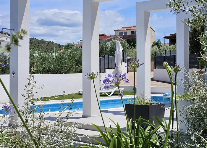 Villa Vi